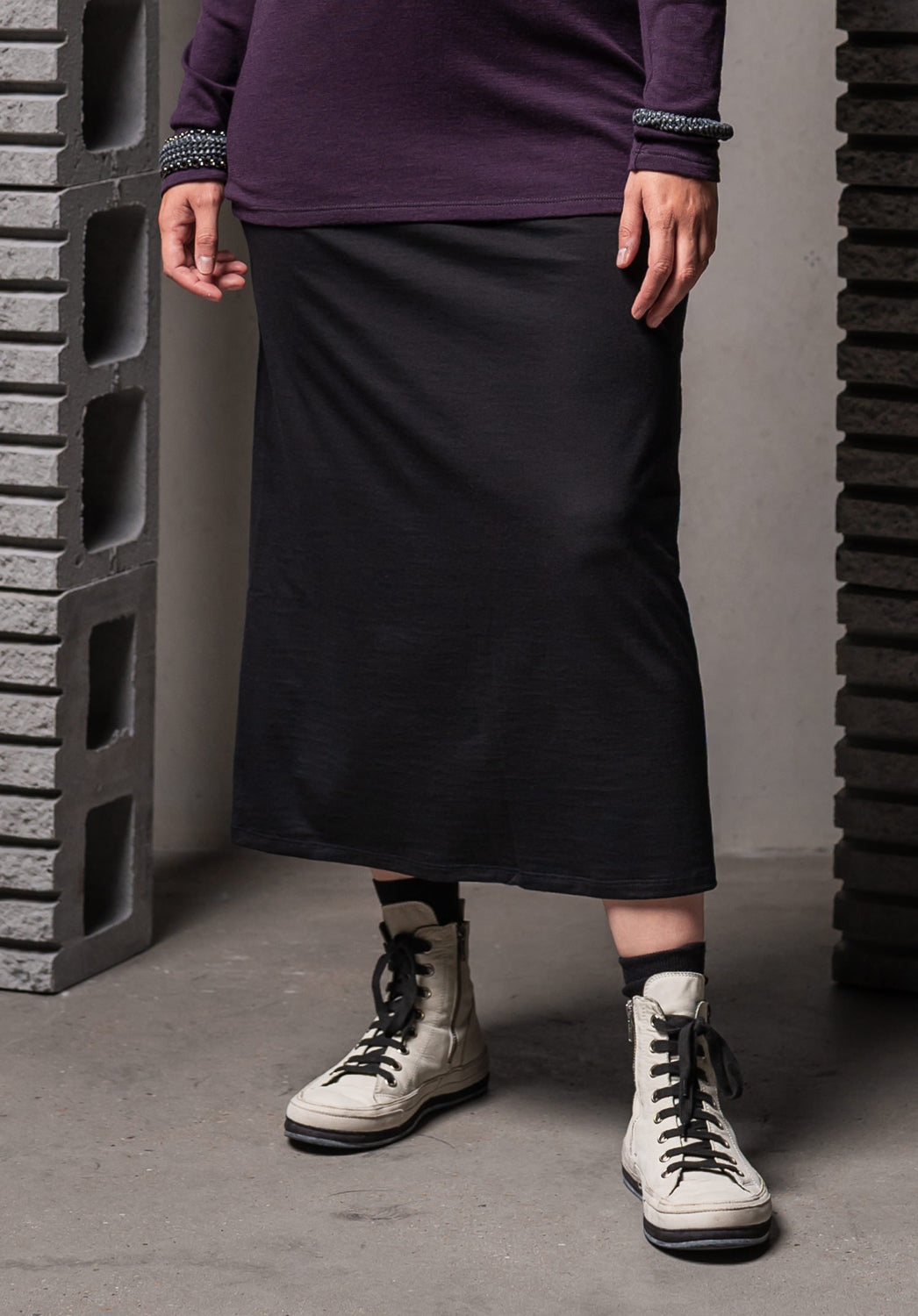 Wool Thea skirt black