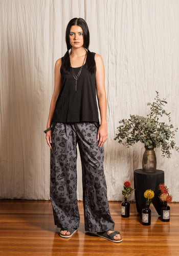 Abby top black organic cotton