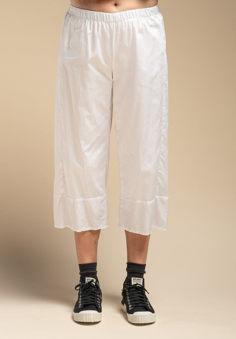 white pants, cotton clothing, organic sustainable clothes