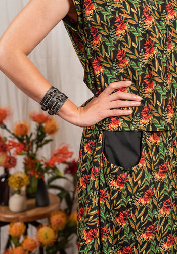 Moonflower top Floral Print Black