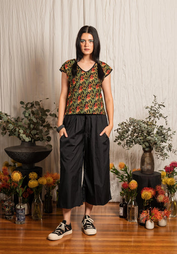 Moonflower top Floral Print Black