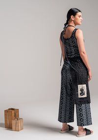 Ranticulated Apron