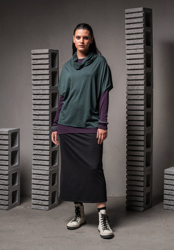 Wool Thea skirt black