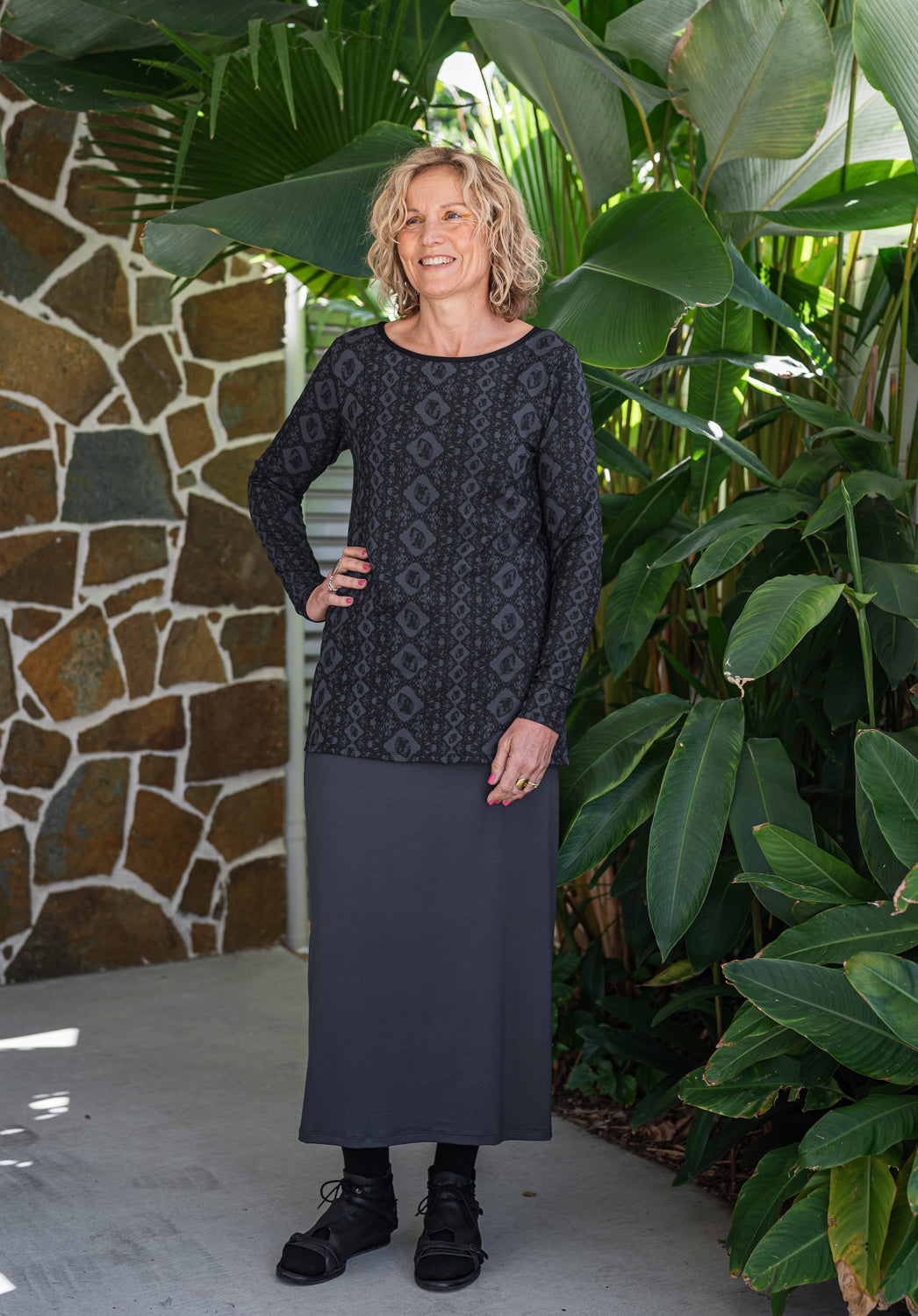 Thea skirt storm