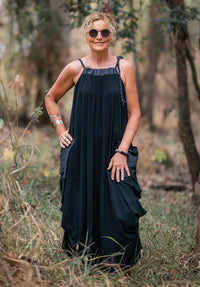 Winona dress black