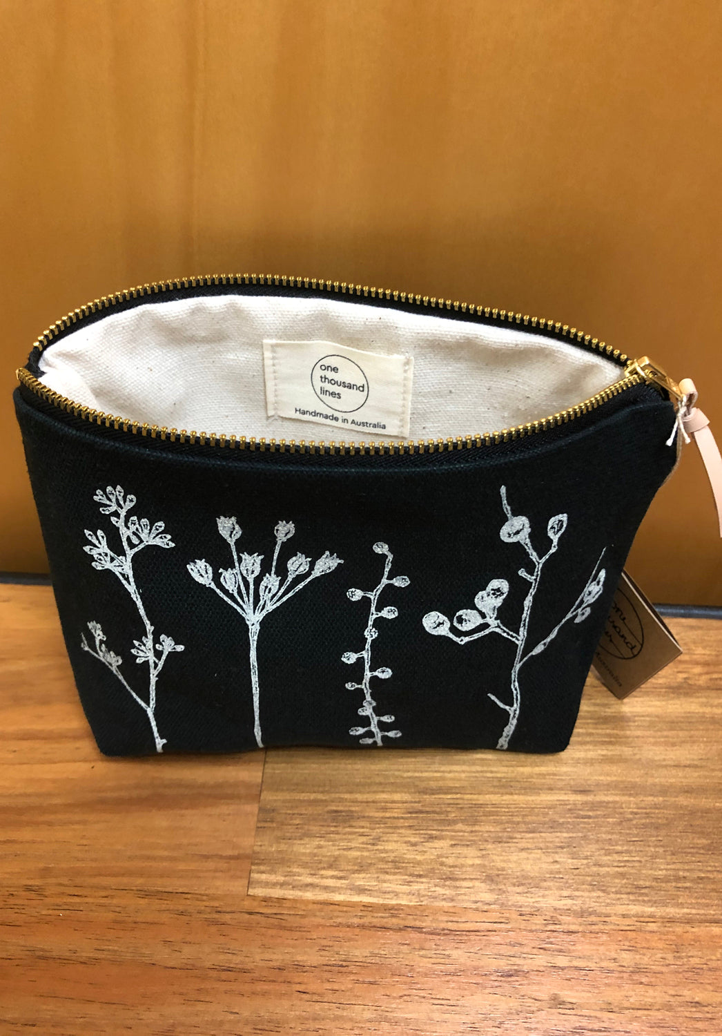 Pouch handmade outlet