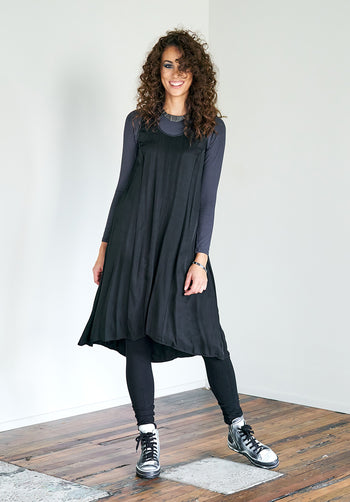 ladies black dress, australian dress style, flowing fabric